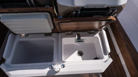 Axopar 28 fridge boat syndication in Sydney