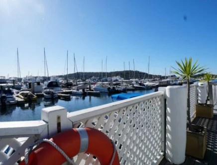 Location-and-Ambience-05 The Quays – Marina Cafe Review